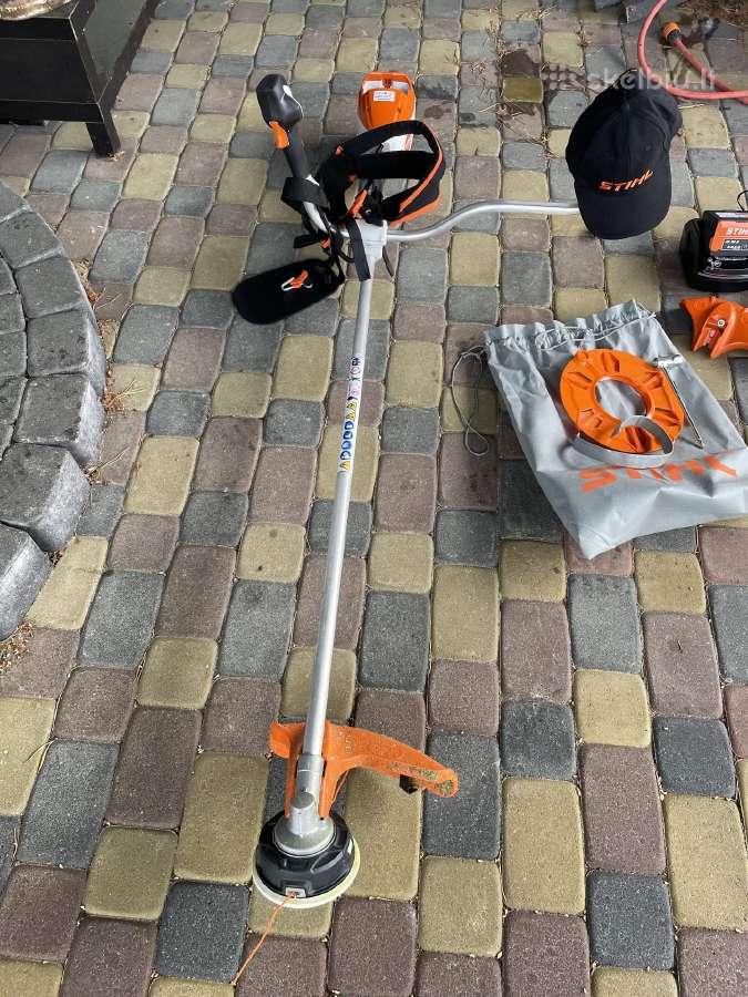 Parduodu naują, akuliatorinį Stihl trimerį