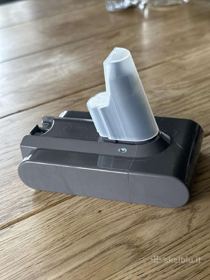 Dyson V6