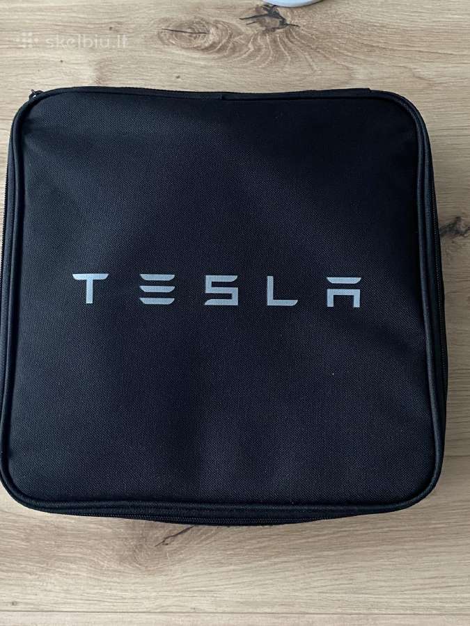 Tesla pakrovejas