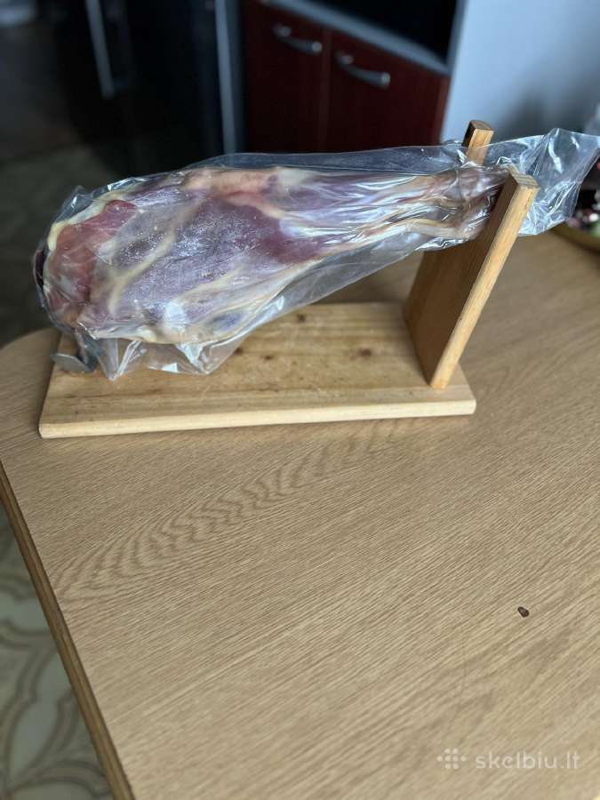 Vytintą avienos koją 1vnt-2kg