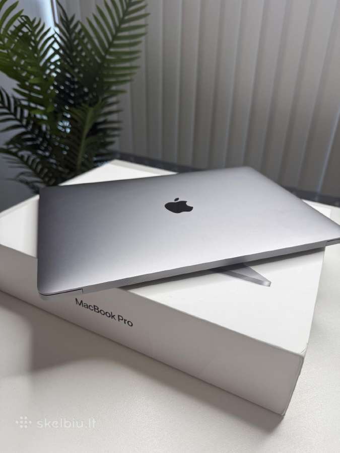 MacBook Pro 13 2020 i5 8gb/256gb Space Gray su dėž