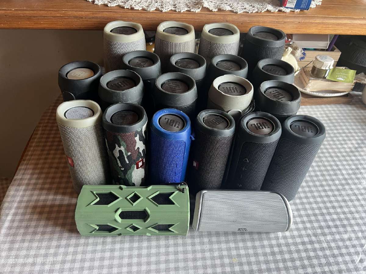 20 koloneliu Jbl, netikrintos