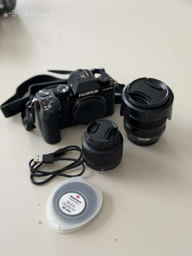 Fujifilm X-s10 fotoaparatas su priedais