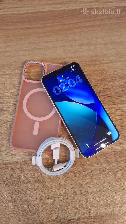 iPhone 13