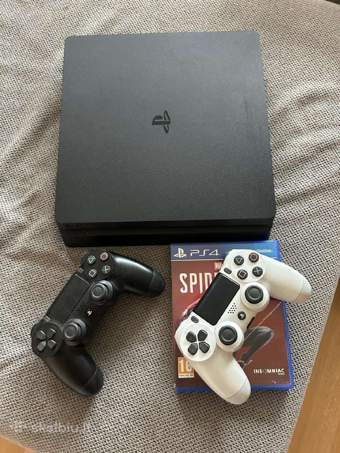Ps4 slim su 2 pulteliais ir zaidimu