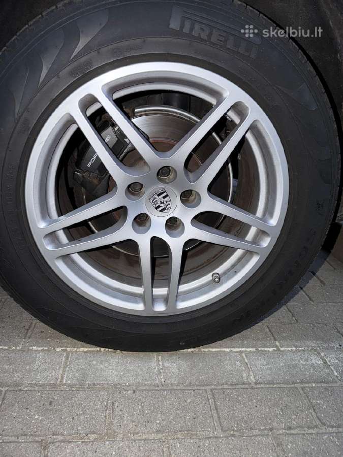Pirelli Scorpion r18 nuo macan