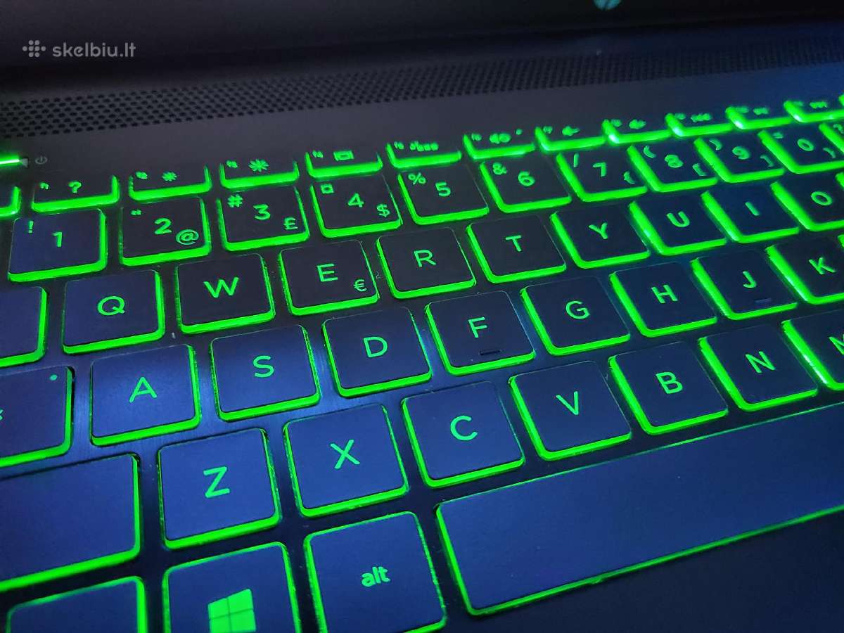 Hp 15,6 / i5 7300hq / 12 GB / Nvme / G T. X. / Fhd