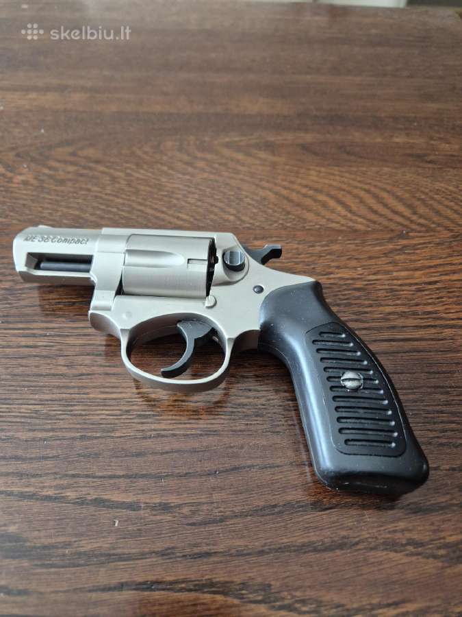 Me 38 Compact