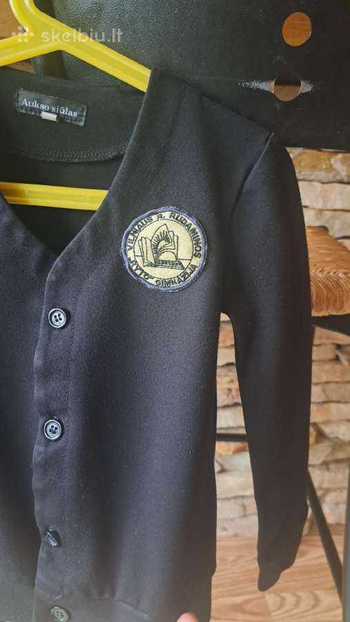 Ryto gimnazijos megztukas su emblema - nuotraukos Nr. 2