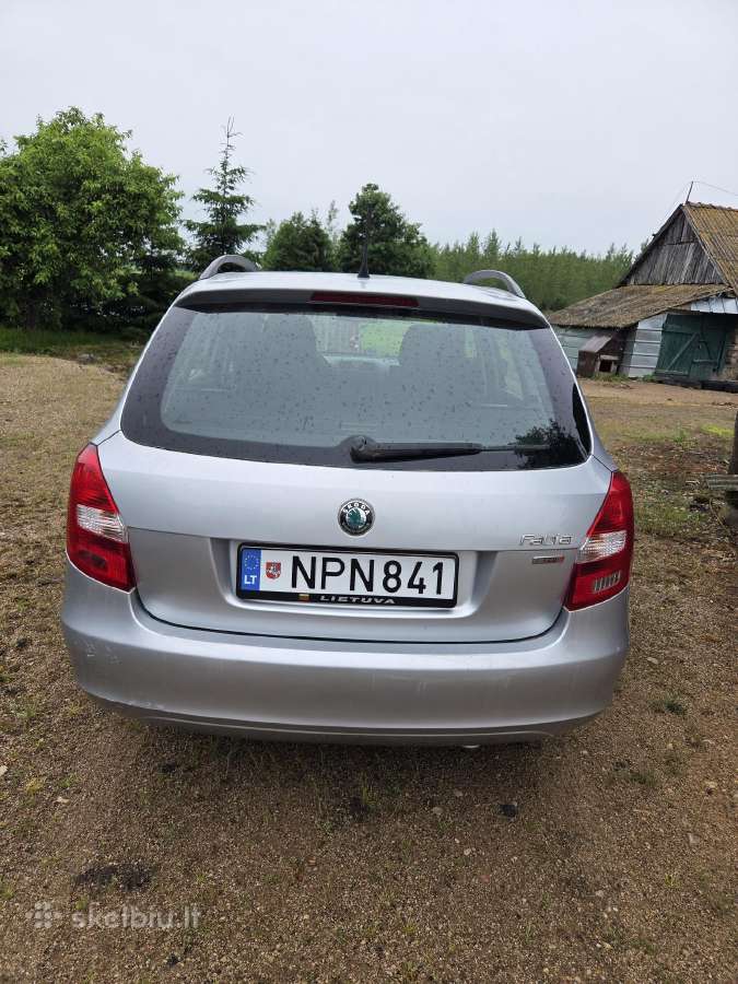 Pasiteiravimui skambinti 060 325608