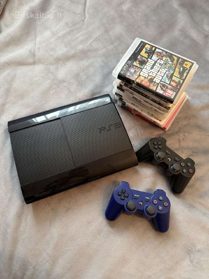 Playstation 3 Superslim Black 160gb su zaidimais.