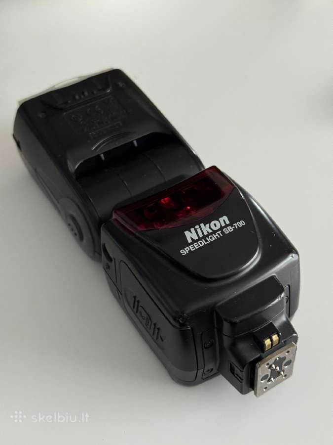 Nikon Speedlight SB-700 blykstė