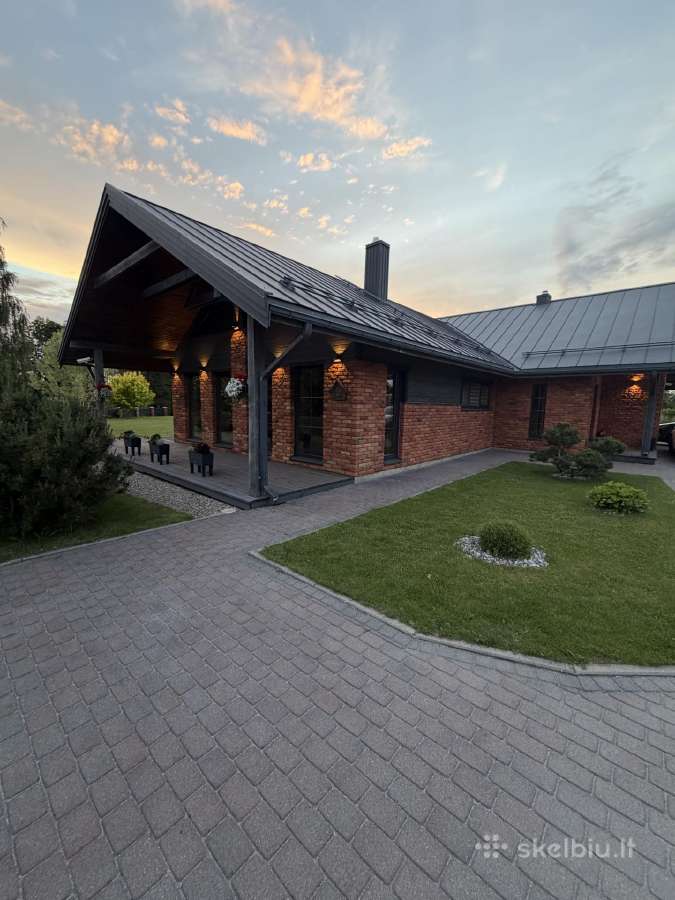 Parduodamas namas prie Arimaičių ežero