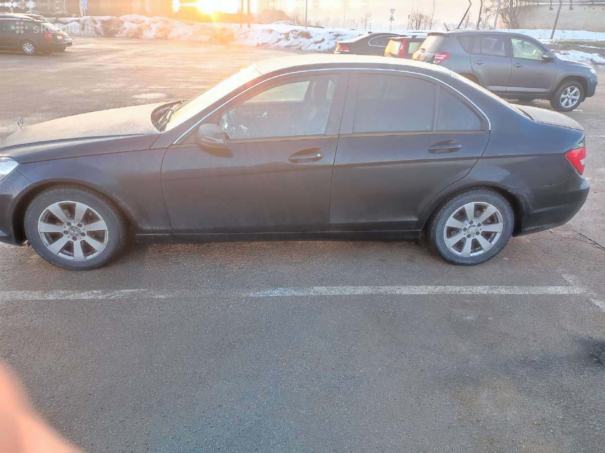 Paarduodu Mersą W204