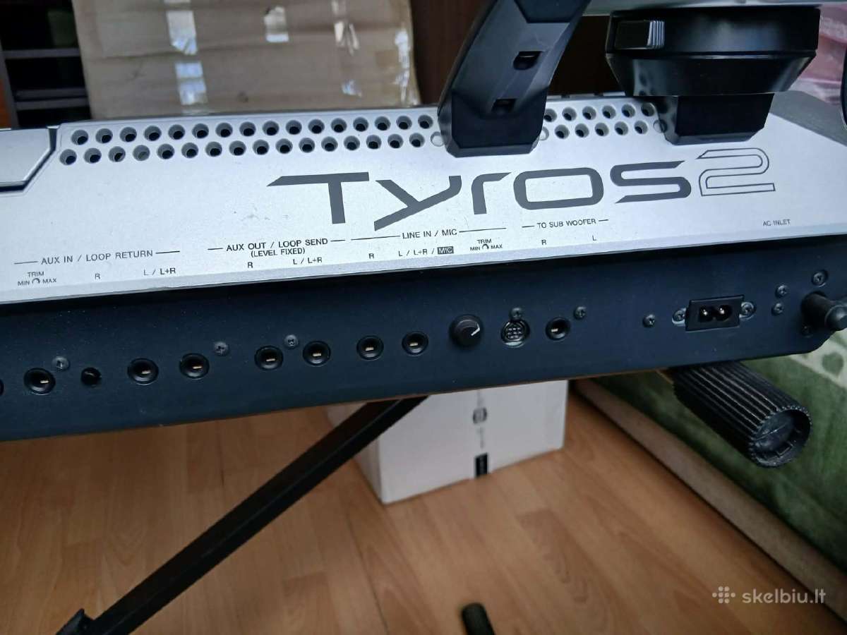 Parduodu geros būkles sintezatorius yamaha tyros 2 - nuotraukos Nr. 2