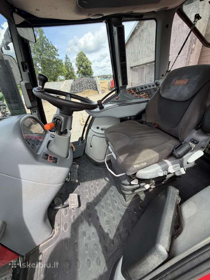Valtra N143 Direct su frontaliniu krautuvu - nuotraukos Nr. 10