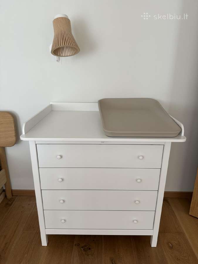 Oliver Furniture Seaside komoda su vystymo viršumi