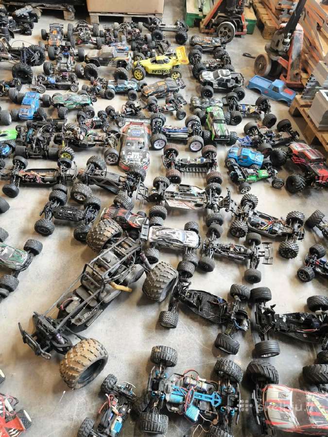 RC Radio bangų valdomų automodelių šrotas - nuotraukos Nr. 24