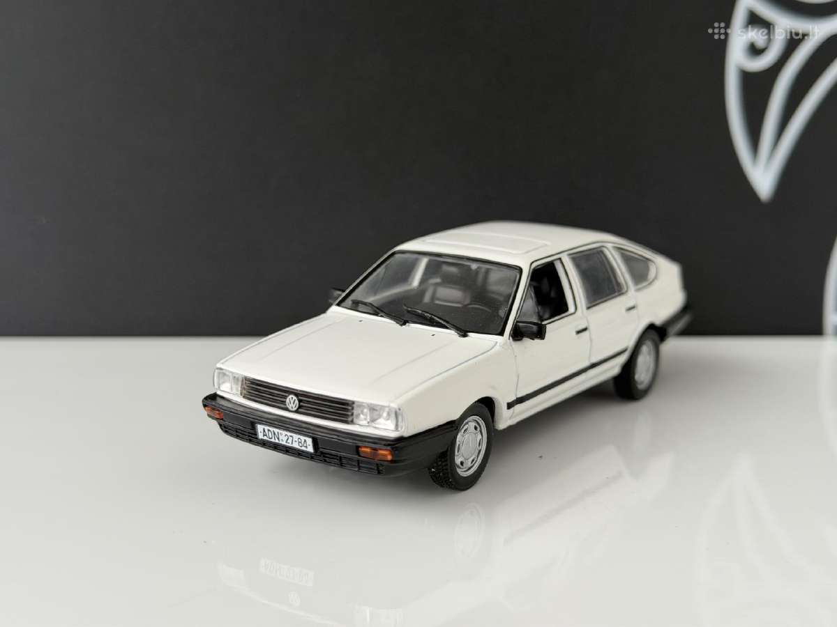 Volkswagen Passat Hatchback 1:43