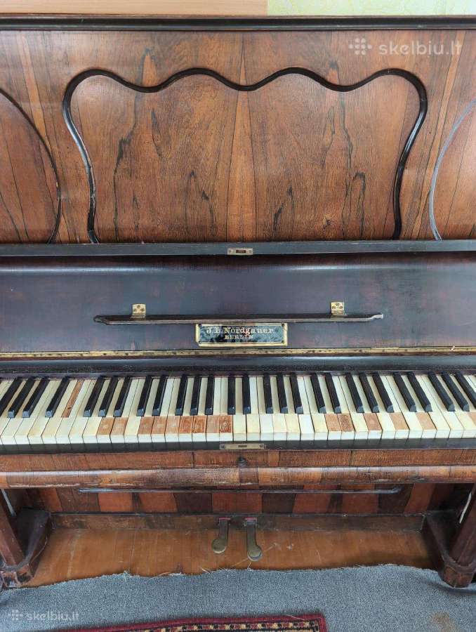 Dovanojamas pianinas – ieško naujų namų ir rūpesti - nuotraukos Nr. 2