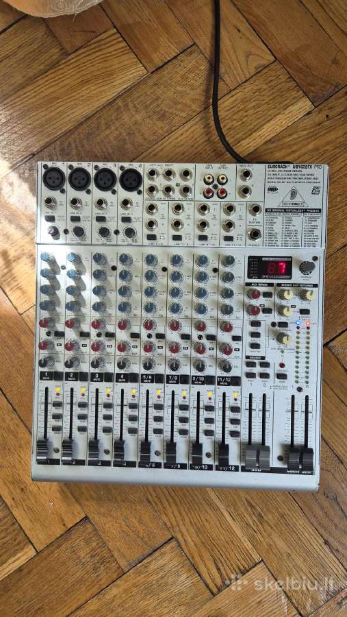 Behringer Ub1622fx mikseris