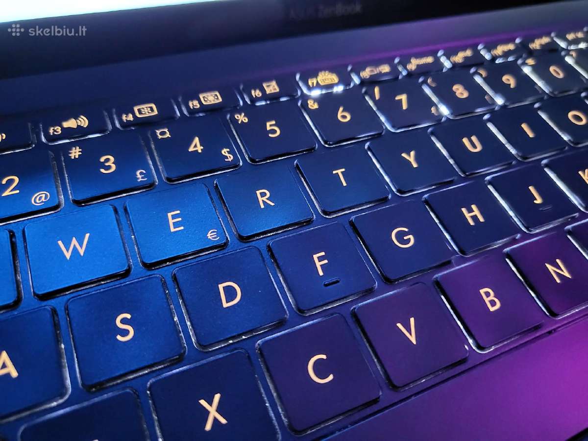 Zenbook / i5 8250 / 8 Ddr4/ Nvme / Fhd / 1,1 Kg. !
