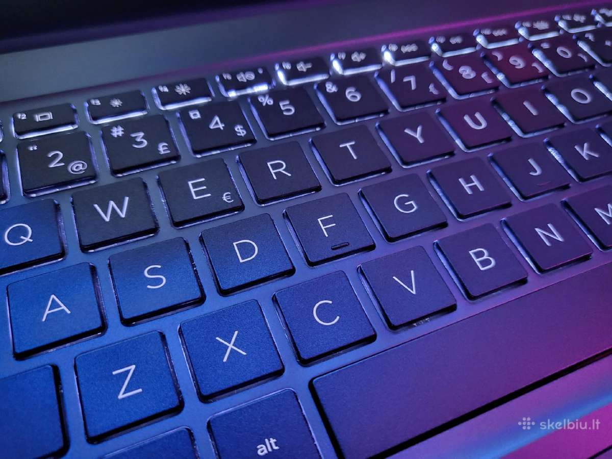Hp 15,6 / Ryzen 5 4500 / 12 GB Ddr4 / Nvme / Fhd