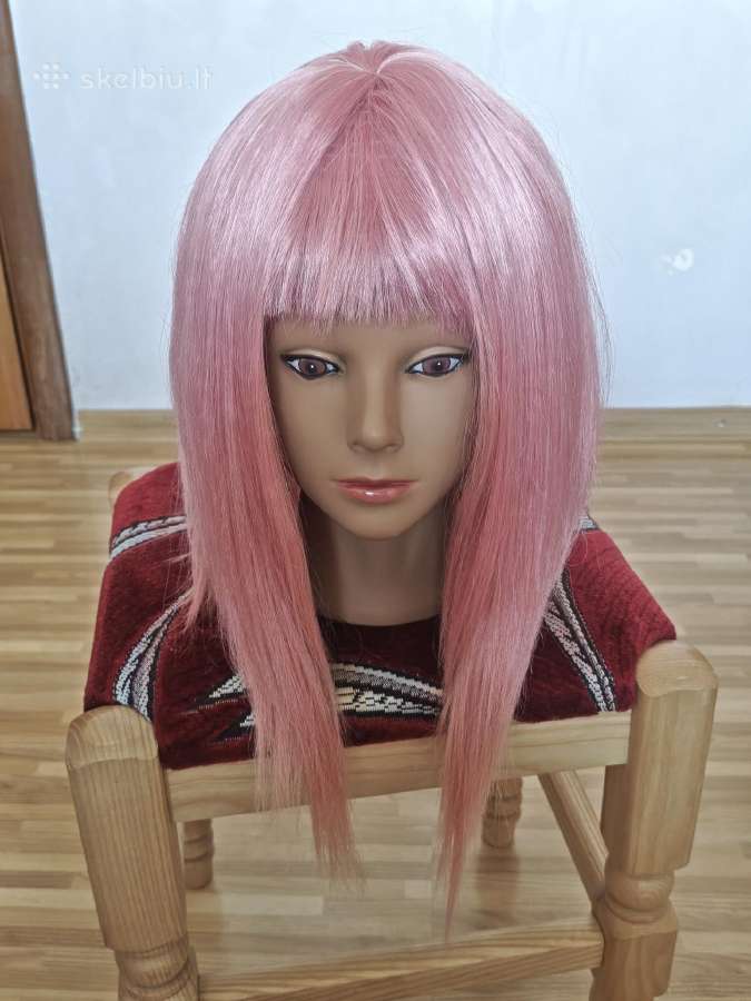 Rožinis perukas su kirpčiukais (Cosplay / fotosesi