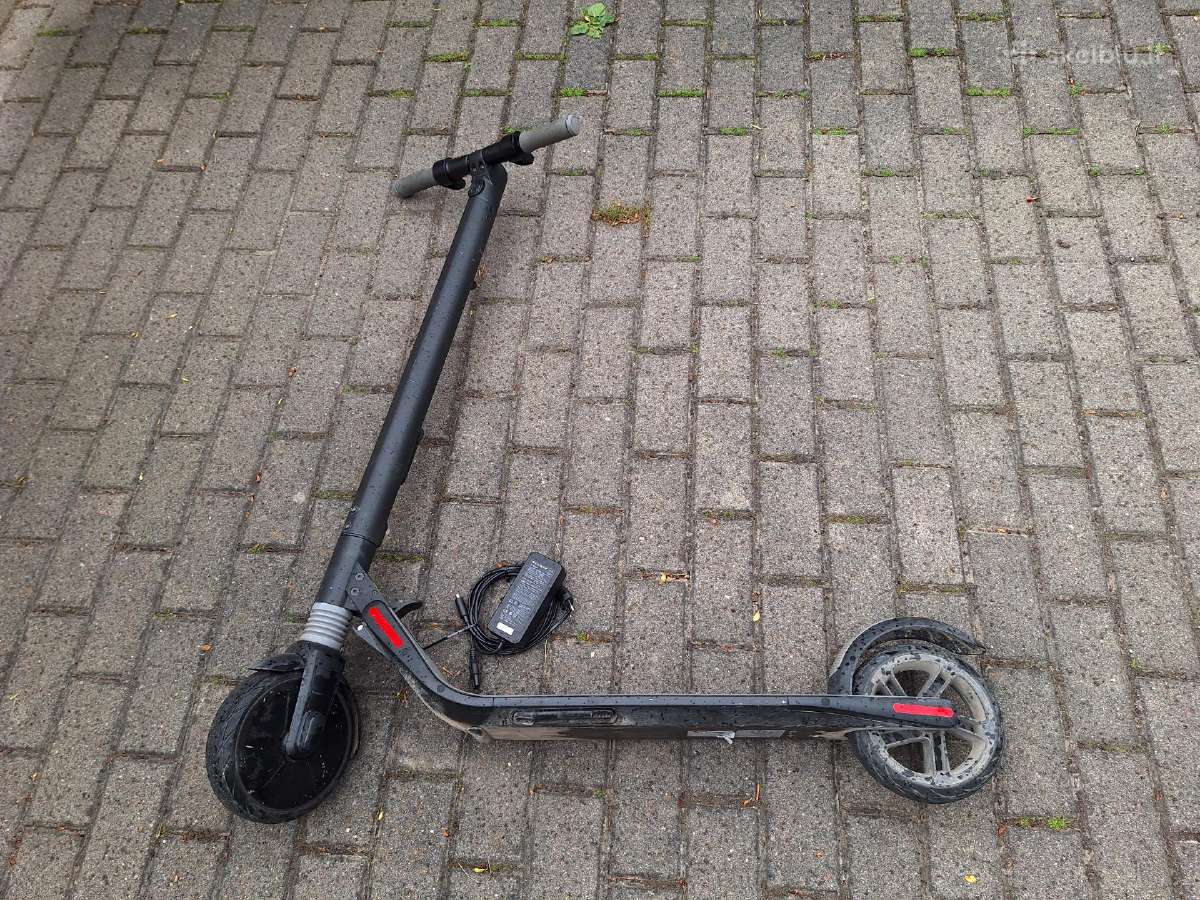 Ninebot Kickscooter Es1 su įkrovikliu dalims