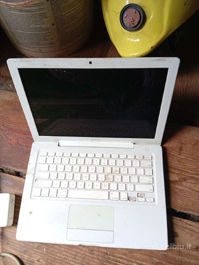 Apple MacBook A1181