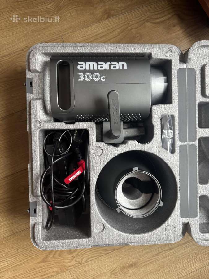 Amaran 300c + Lightdome 2 + ambitful c stand
