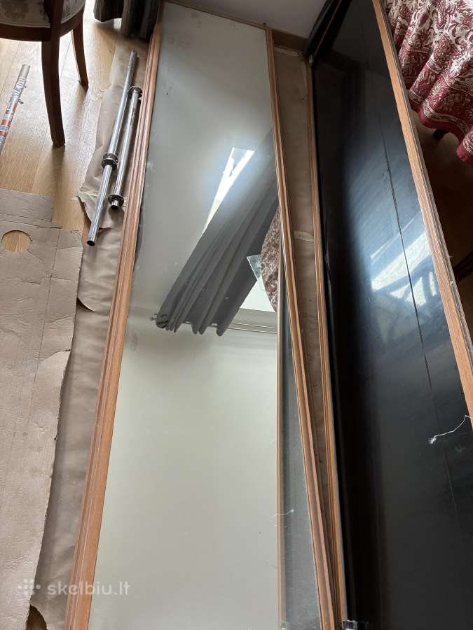 Atiduodu 4 veidrodžius 240 x 60; salyga imti visus