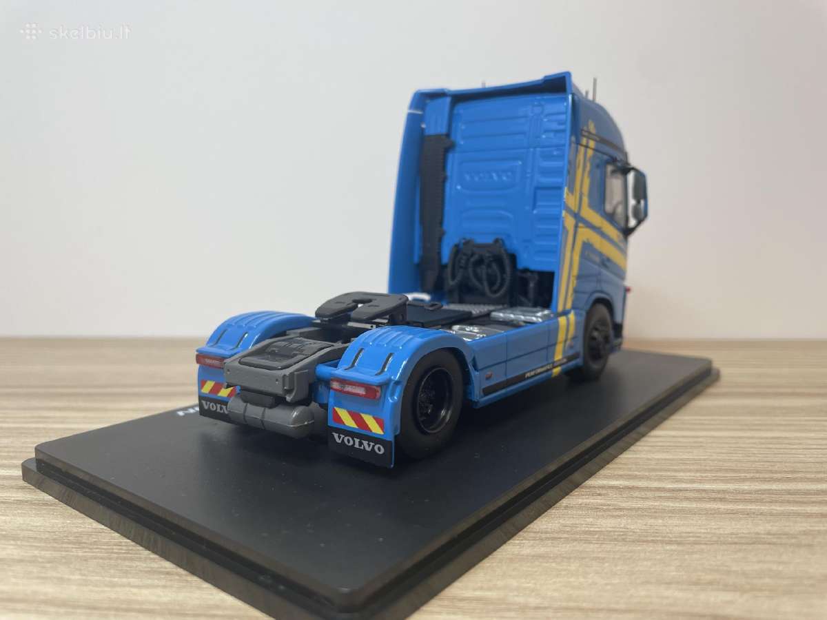 Parduodu Volvo Fh vilkiko modeliuką 1/43 - nuotraukos Nr. 3