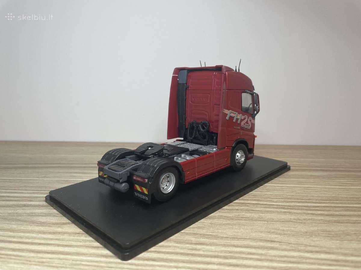 Parduodu Volvo Fh vilkiko modeliuką 1/43 - nuotraukos Nr. 3
