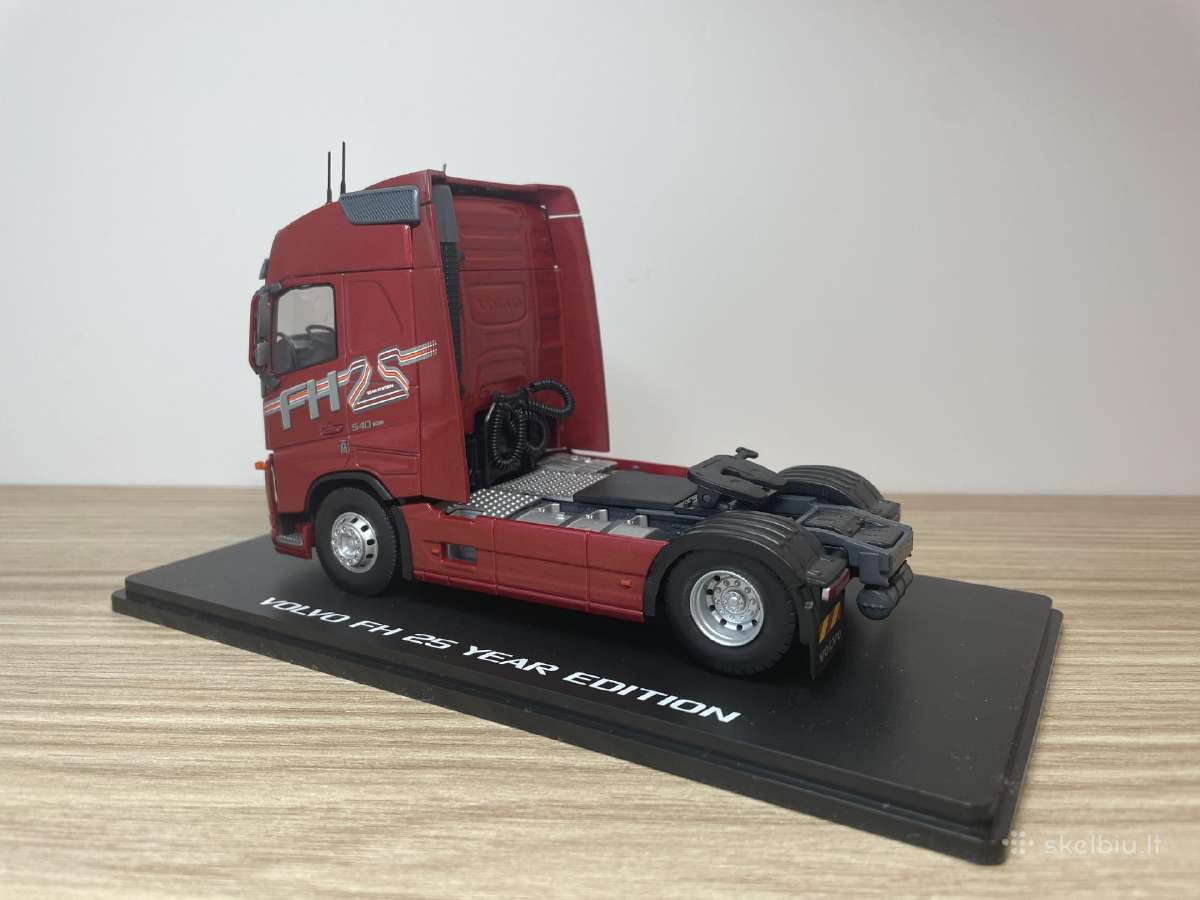 Parduodu Volvo Fh vilkiko modeliuką 1/43 - nuotraukos Nr. 4