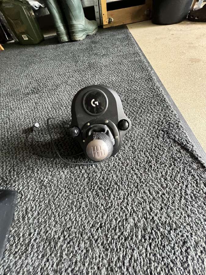 Logitech g29 vairas su pavaru deze