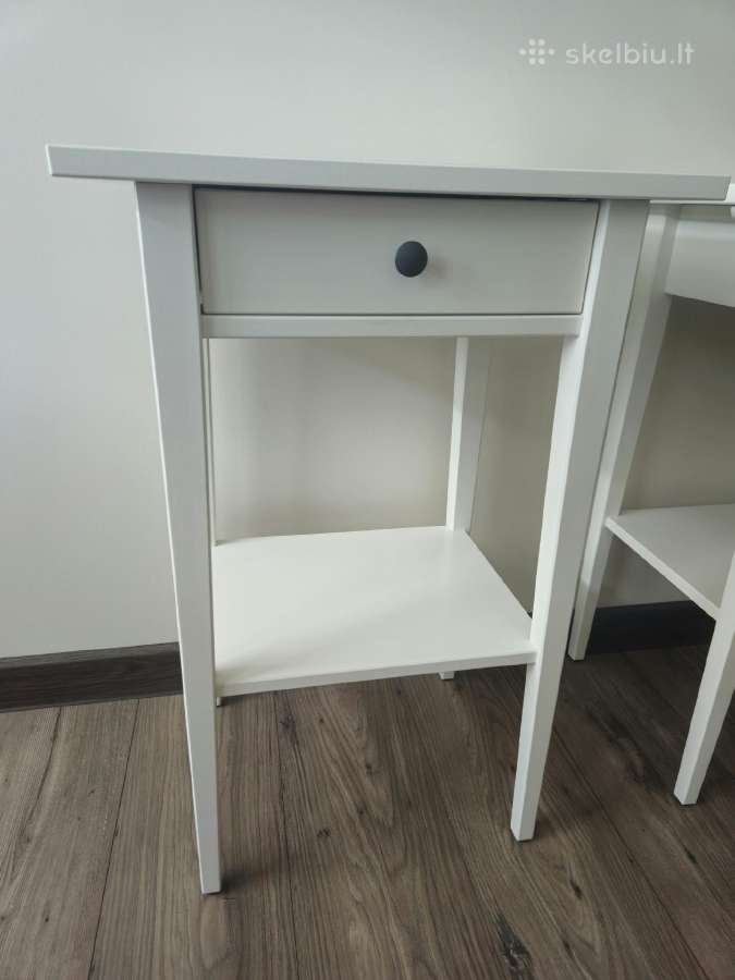 Hemnes naktiniai staliukai