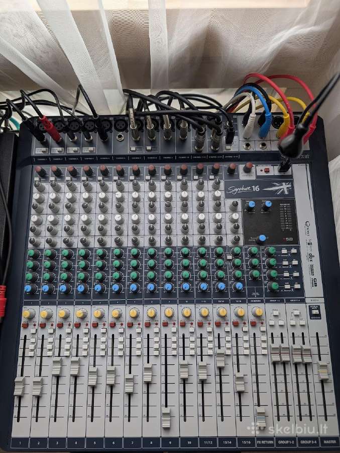 Soundcraft Signature 16