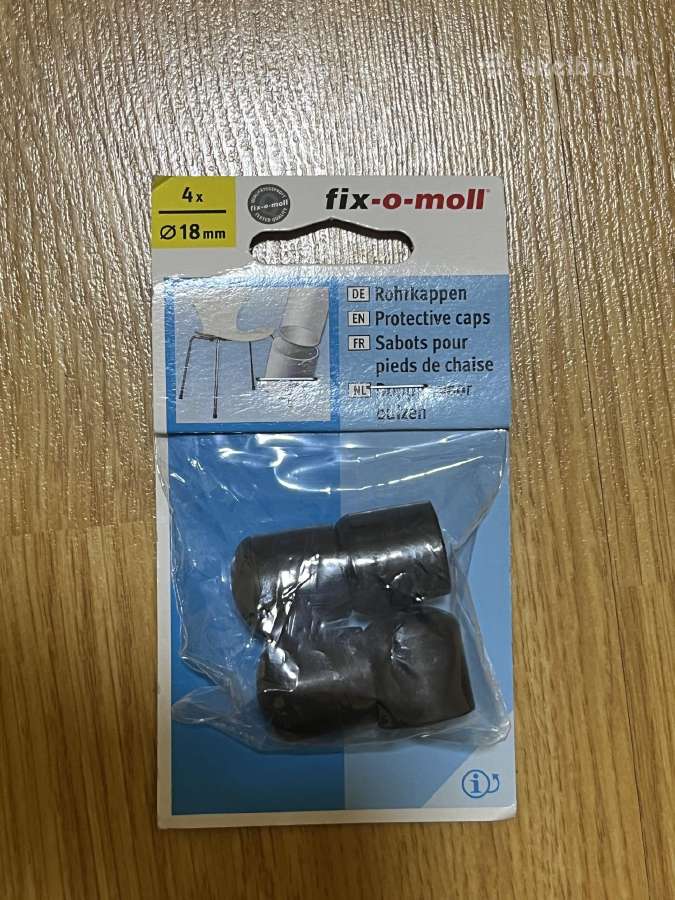 Kėdžių apsauginiai dangteliai (dovanoju)