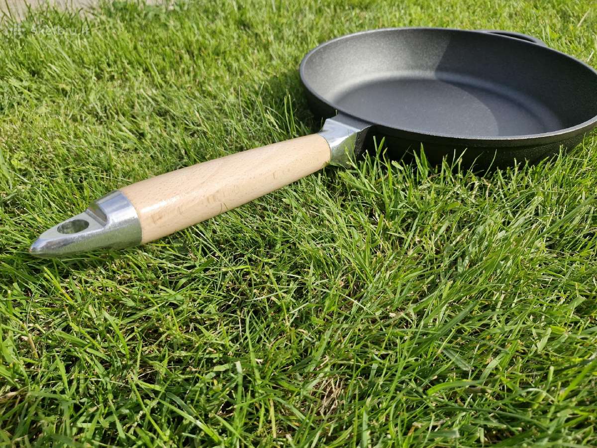 Ketaus špyžinės keptuvės Bigpan 24,26,28 cm - nuotraukos Nr. 12