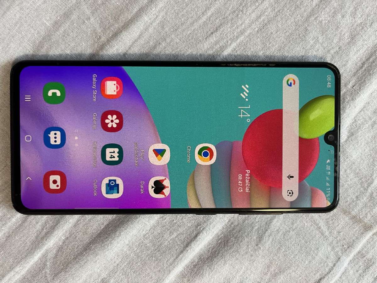 Parduodu samsung galaxy a40