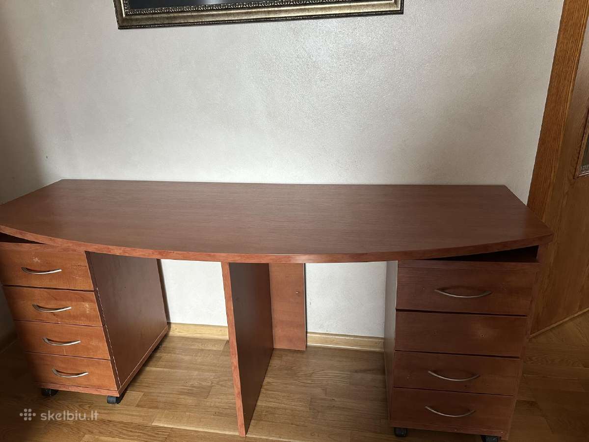 Parduodu stalą (dviejų vietų) 40eur