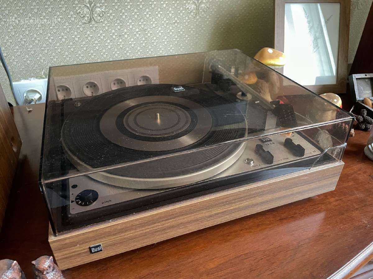 Patefonas Dual 1224