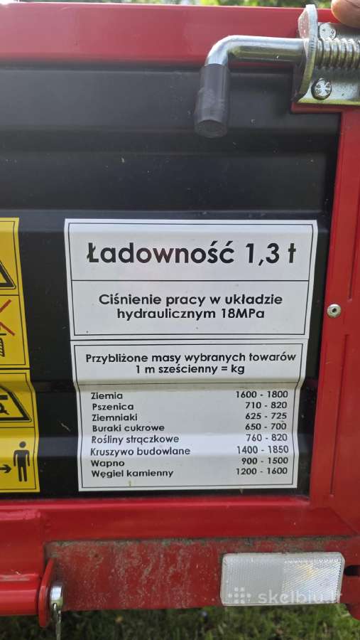 Parduodu traktorinę puspriekabę