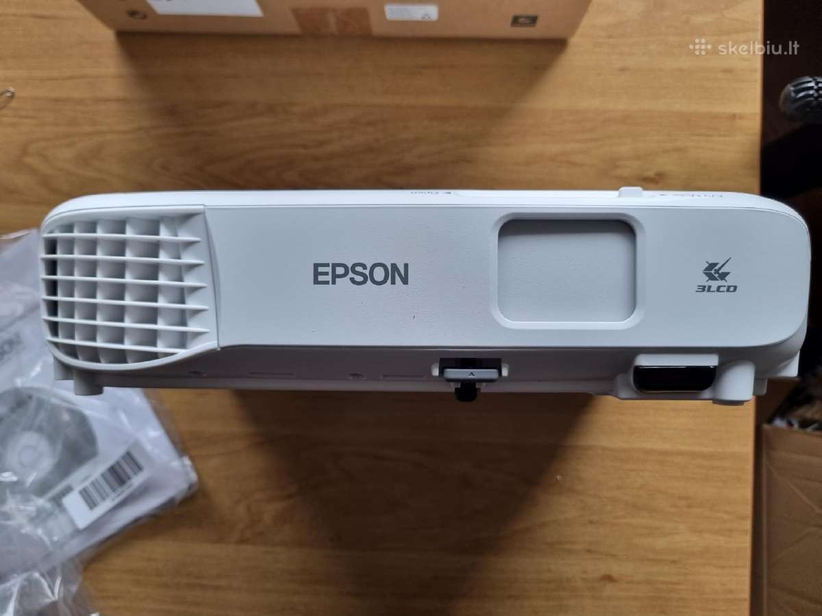 Visiškai naujas projektorius - Epson H972b Eb-x06