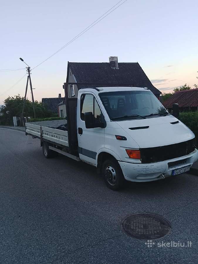Su variklio defektu