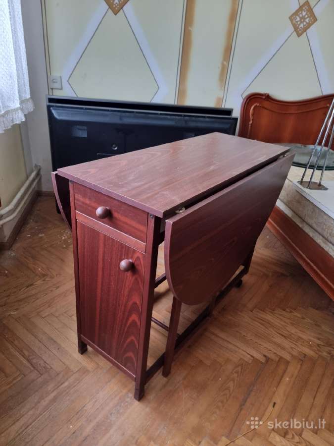 Vintažinis staliukas