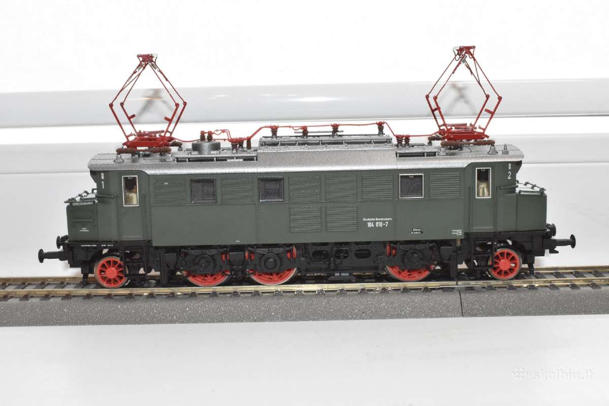 Piko elektrinis lokomotyvas Br 104