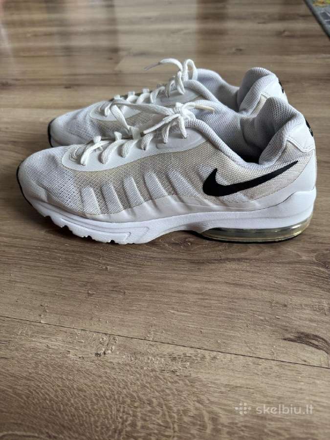 Nike Invigor ( 45 )