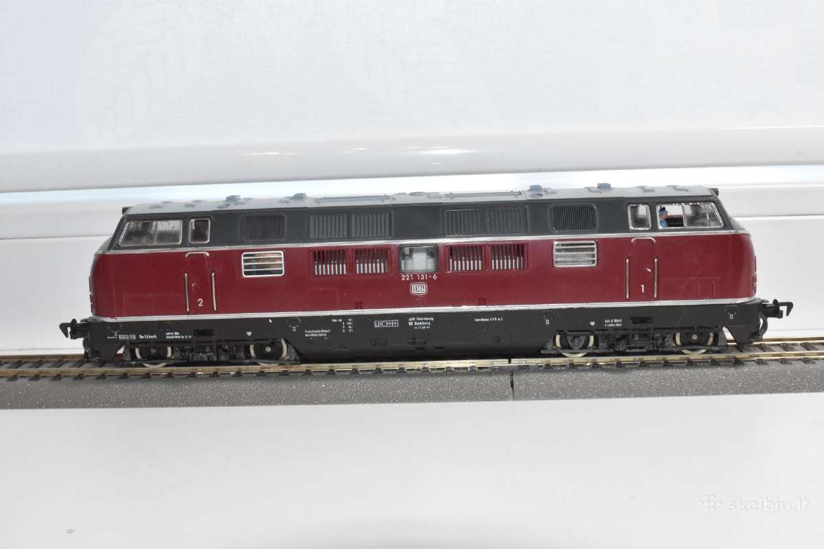 Fleischmann dyzelinis lokomotyvas Br 221 - nuotraukos Nr. 4